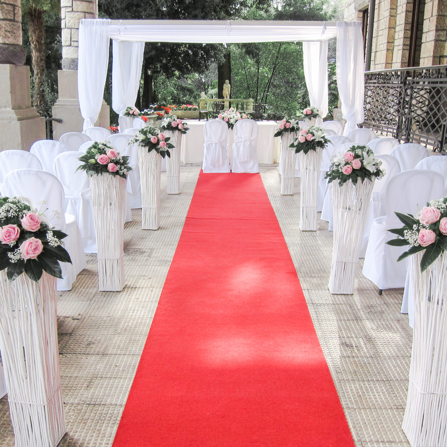 allestimento fiori per rito civile in villa